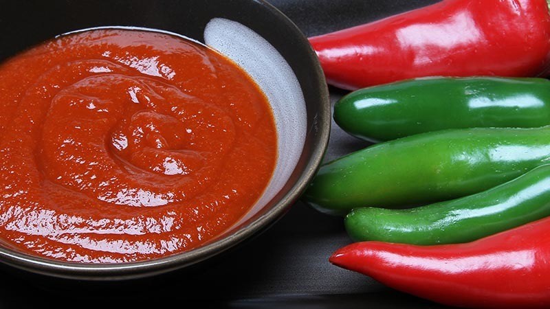 Low-Carb Sugar-Free Sriracha Sauce Recipe