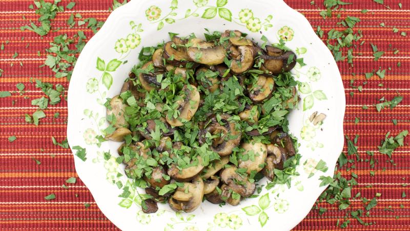 Mushrooms With Garlic & Parsley Recipe